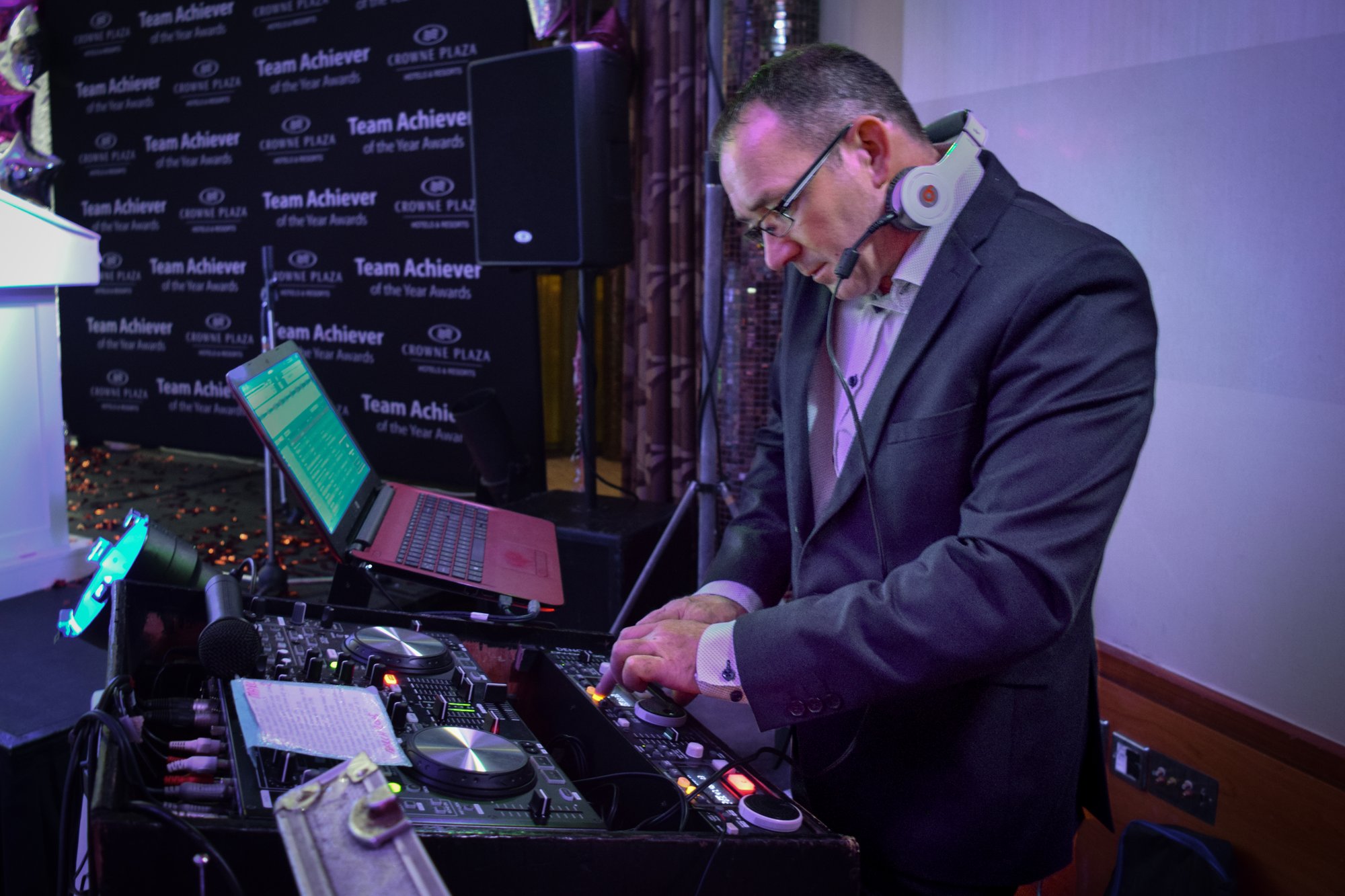 Dj Enda DJing Dj Enda DJing